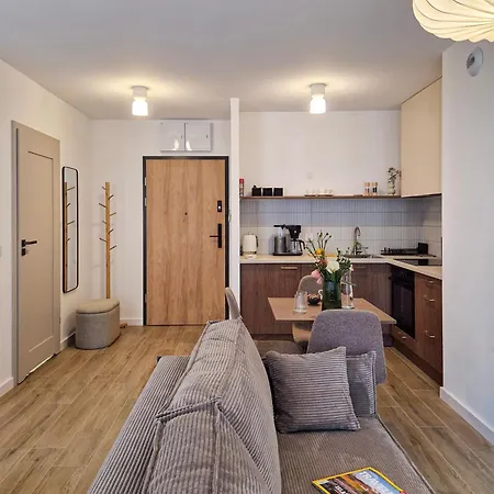 Braniborska Base * Breslavia